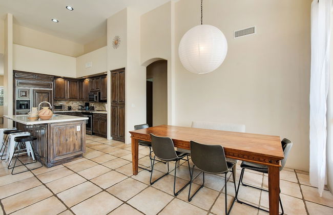 Restorative Oasis Ranch w Pool Spa - Photo 16