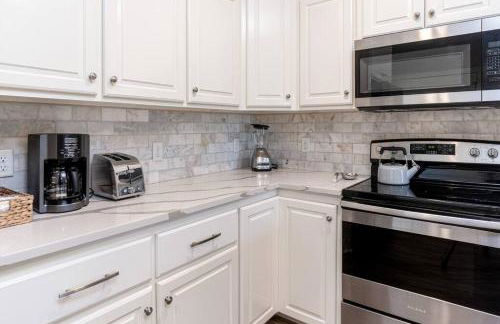 Bright Townhouse Downtown Lake Charles - Foto 10