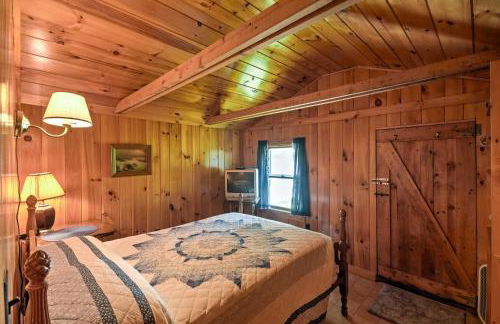 Bayfront Hancock Cottage with Beach Access and Views! - Photo 16