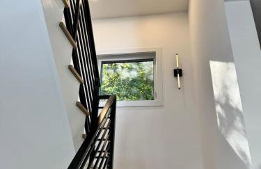 Modern Lakeview Home with Private Dock Sleeps 5 - Foto 42