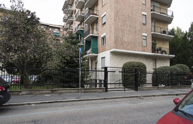 2 Bedrooms Flat with Parking near Metro Stop - Foto 35