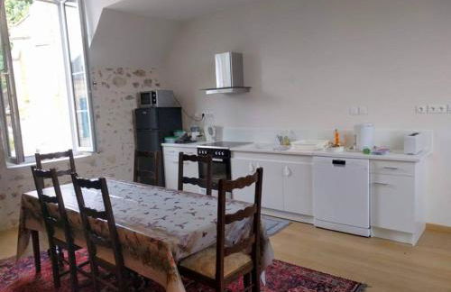 Maison médiévale 15ème siècle dans village historique d'Hérisson - FR-1-489-29 - Foto 8