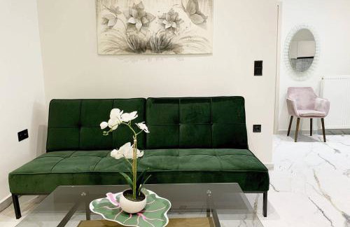 Luxury Home with Garden in the Suburbs - Foto 21