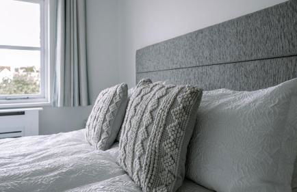 HighTide - 2 bed with parking, balcony & sea view. - Photo 56