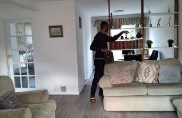 Nicely decorated 3 bedroom house near Heathrow, London - Foto 27