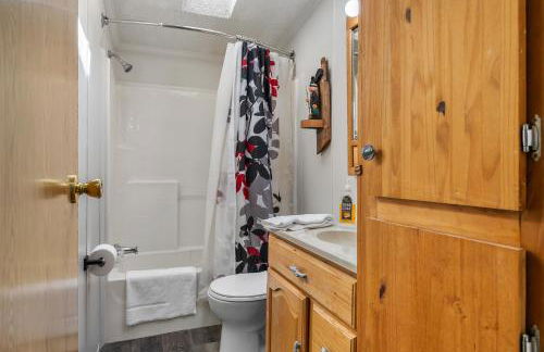 The Sweet Retreat by Simple Life Rentals - Photo 39