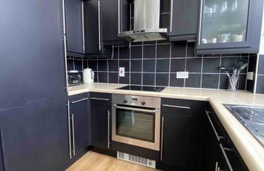 Entire Industrial Style Apartment With Free Parking & Wifi - Foto 9