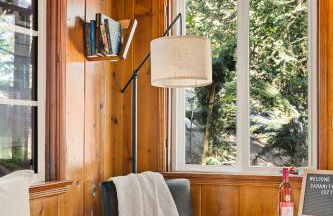 Cute Romantic Cabin With Hot Tub 5 Min from Lake - Foto 8