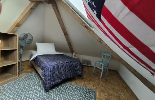 GITE A THEME D-DAY - situé à 15mn d'Omaha Beach - Animaux OK - Terrain clos - Aucuns voisins - WIFI - Foto 18