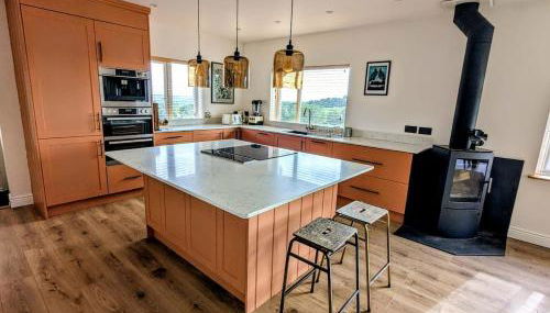 Fresh Modern Home, Stunning Views, Great Location - Foto 3