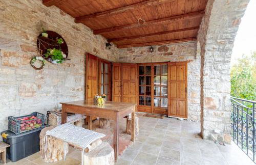 Stone Mountainhouse near Kalavryta, North Peloponnese, Greece - Foto 26