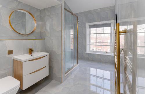 Flatzy - City Centre Mansion 2, Sleeps 22, 4 Baths - Foto 5