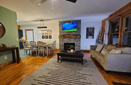 Multiple cabins at Cabin Fever - Foto 52