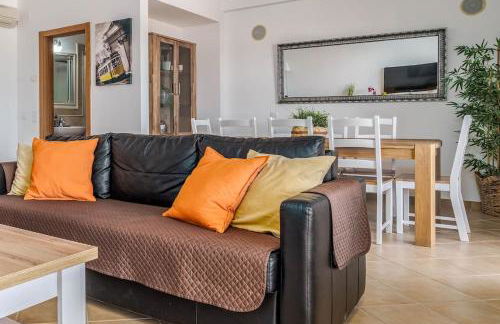 Bright 3-BR in Guia with Shared Pool by Lisbeyond - Foto 39