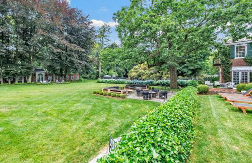 Private Resort Mansion with Pool - Foto 32