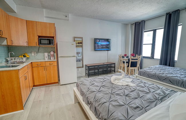 Deluxe Studios and Apartments at the Casablanca - Photo 111