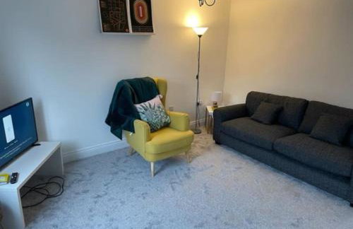 *BRAND NEW* renovated 3 bed with parking & WIFI - Foto 1