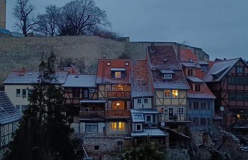 Mittelalterdomizil mit Balkon und Parkplätzen - Foto 42
