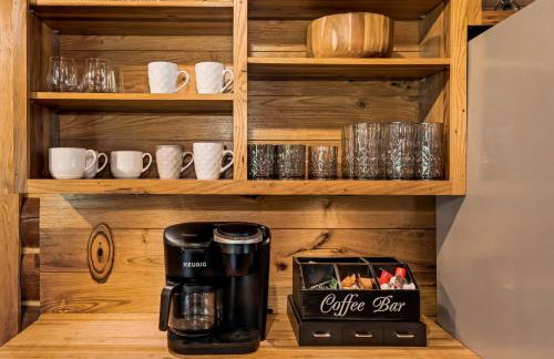 3BR Luxury Log Cabin Near Franklin - Foto 28