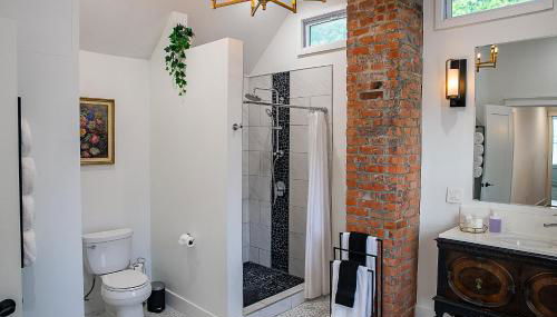 Top Walk score! Prime Westport Midtown Location! - Foto 5, towels, Shower