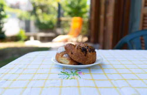 House of Camellias - Ground Floor with Garden - Foto 5