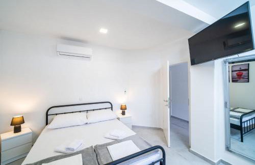 Hidden Gem Apartment - Photo 15