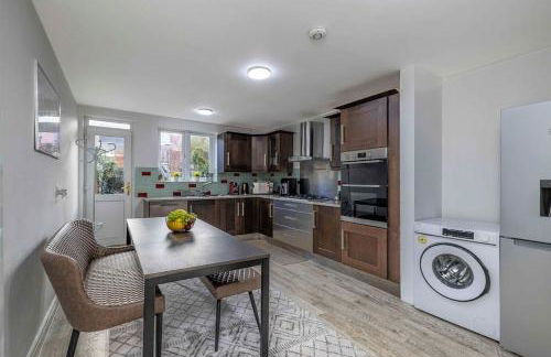 Ealing Manor - 6 beds 3 sofa beds sleeps 9 ppl - Foto 17