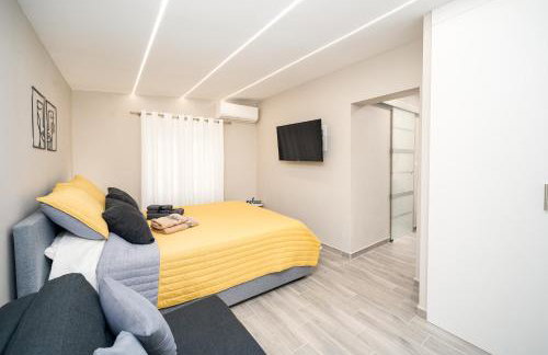 John's city center roof studio flat -panorama view - Photo 7