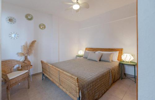 La Caleta Ocean Front Apartment with Sea View & Terrace - Foto 9