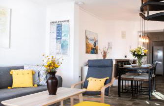 Panoramic Seaview Maisonette with Garden - Photo 49