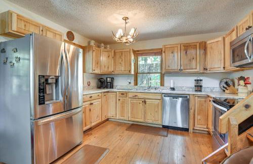 3 Mi to Table Rock Lake Cabin with Fire Pit! - Foto 10