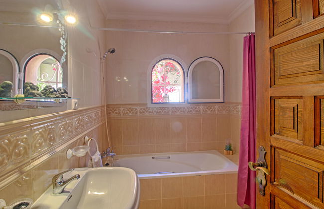 2 bedroom House in Calp with private pool and garden - Photo 11