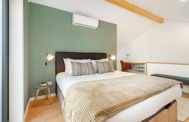 C312 Riverside View Premium Apartment w/ AC & Terrac - Foto 2