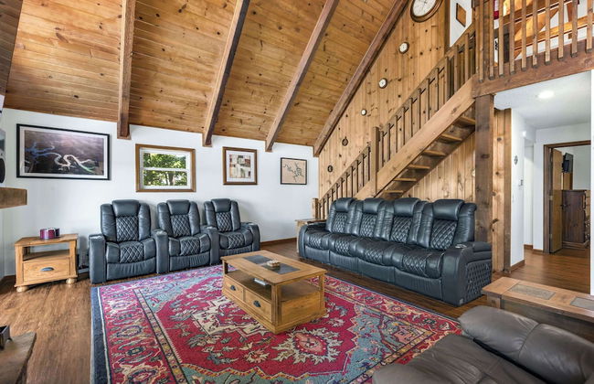 Boondock Bliss - Lakefront, Private Dock Sleeps 15! - Photo 13