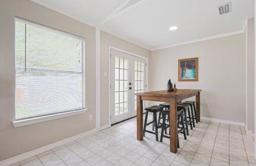 World Cup Family-Friendly Stay - Plenty of Parking - Foto 3