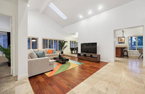 Hot Tub with A View and Large Back Deck & Game Room - Foto 22