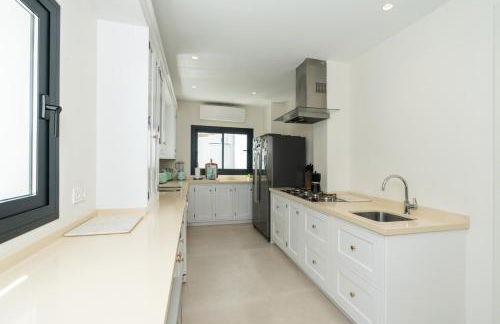 Stunning 6-Bedroom Villa in Guadalmina Baja - Foto 15