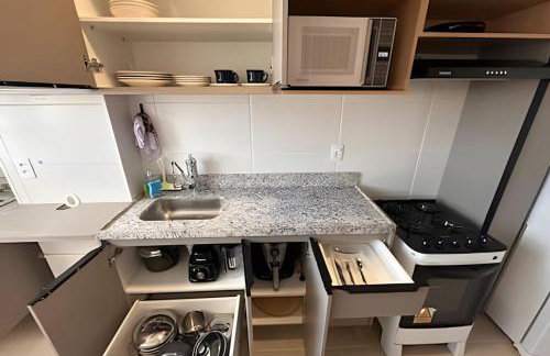 Apartamento na praia, 2 quartos e área de lazer - Foto 60