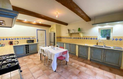 84B7 - Accommodation in a charming 18th century farmhouse - Foto 51