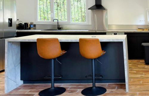 Elegant countryside retreat with pool & jacuzzi - Foto 28