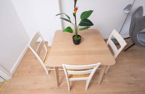 Comfortable 2 Bedroom Home with Parking in Taunton - Foto 15