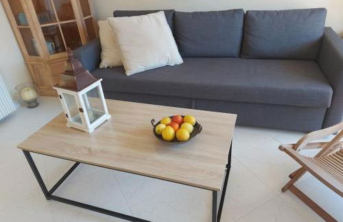 Estupendo apartamento en primera línea de playa y con vistas al mar - Foto 19