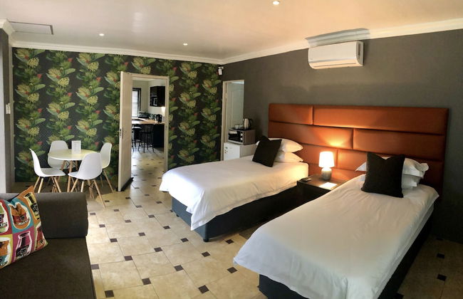 Modern Goldfields Apartments - Photo 9