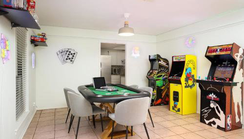 Texas Modern Minutes from Airport - Foto 4, Game Room