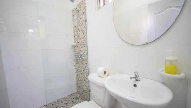 Ducha del cuarto de baño