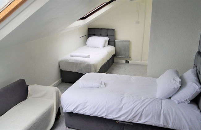 Dean House - Photo 7