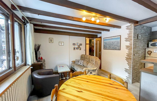 2 bedroom Apartment in Chamonix-Mont-Blanc with garden - Photo 10