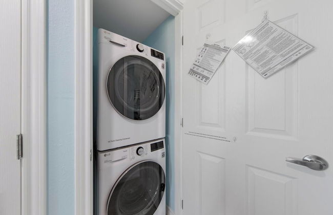 Modern Retreat, Block to Beach w Pool & Balcony - Foto 23