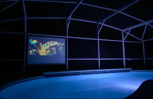 3 Bedroom Villa with Poolside Cinema and Games Room Close to theme Parks sleeps 6 - Photo 43