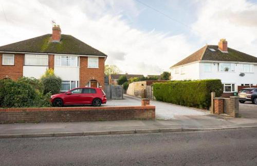 4 Bed Detached Home-Gloucester-Sleeps 10-Parking for 3-Work or Leisure - Foto 17